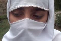 Otec prodal svou ženu i své dvě dcery k prostituci