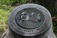 Pomník Olrandu Letelierovi na washingtonském Sheridanově naměstí.