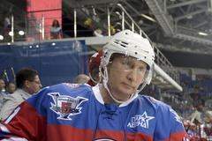 Putin slavil narozeniny na ledě