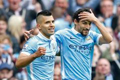 Sergio Agüero a Jesus Navas (Manchester City)