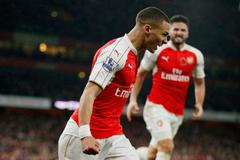 Arsenal - Tottenham: Kieran Gibbs slaví