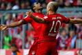 Bayern-VfB Stuttgart: Douglas Costa a Arjen Robben