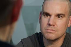 Češi jsou frustrovaní a bojí se nesouhlasit, podle nás se to ale vyplatí, říká zakladatel Galerie NE