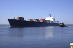 Hurikán Joaquin loď Handout photo of the El Faro, the 735 foot cargo ship with 33 crew aboard reported to be caught in Hurricande Joaquin