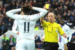 Slavil rozhodčí Mike Dean branku Tottenhamu? nebylo by to poprvé