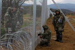 Plot na makedonské hranici.