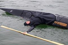 "Eskymovat na moři se nepokoušejte. Může vás to stát život," říká seakajakář Ondřej Nikl