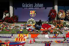 Fanoušci Barcelony uctívají Johana Cruyffa