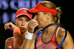 Lucie Hradecká a Andrea Hlaváčková ve finále čtyřhry na Australian Open