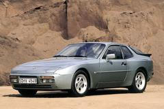 Porsche 944