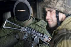 Separatističtí bojovníci na letišti v Doněcku. Snímek z 12.ledna.