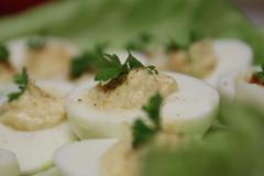 Udělejte si velikonoční plněná vajíčka za pár minut