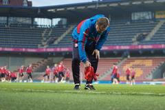 Fotbalisté trénovali na důležitou přípravu před Eurem: uklizeč Vrba a bojovníci o místa