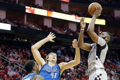 NBA: Dallas Mavericks (Dirk Nowitzki) vs. Houston Rockets (James Harden)