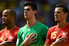 MS 2014, Argentina-Belgie: Vincent Kompany, Thibaut Courtois a Daniel Van Buyte