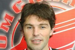 Jaromír Jágr pózuje po příchodu do Avangardu Omsk