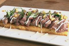 Šéfkuchař gastrobaru Monarch nám předvedl, jak se dělá vepřové Presa Ibérica s lilkovým pyré