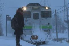 Vlak zastavuje kvůli jedné studentce. Stanici zruší, až odmaturuje