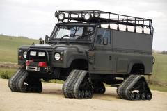 Land Rover Defender - 27 lr_heritage_defender_110_matt_track_1998_01