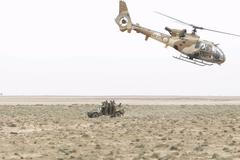 Tuniští vojáci na hranicé s Libyí.