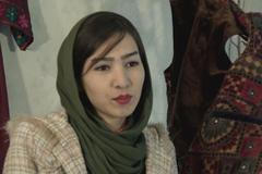 Afghánské modelky jsou vystaveny hrozbám. Chůzi po molu ale vzdát nechtějí