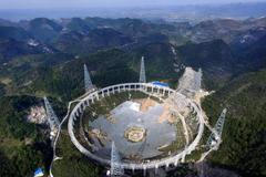 čínský teleskop na vyhledávání mimozemšťanů