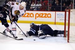 NHL: Winnipeg Jets vs. Chicago Blackhawks (Fleischmann, Pavelec)