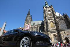 Zeman převzal nový Superb