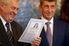 Že polovina národa Zemana miluje a druhá nenávidí? Tak to není, ale mnohým je blízký, tvrdí sociolog