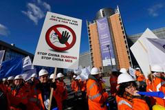 Protestující oceláři