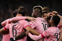 Hráči Juventusu slaví gól