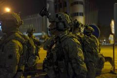 Vojáci u hotelu Splendid