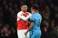 Francis Coquelin (Arsenal) a Dani Alves (Barcelona)
