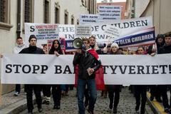 Demonstrace proti Barnevernu v Praze
