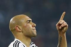 Simone Zaza z Juventusu slaví gól v síti Neapole