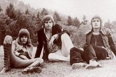 Emerson, Lake a Palmer na snímku z roku 1973. Keith Emerson je první zleva.
