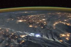 Astronaut natočil řádění blesků v Evropě a Africe. Jejich počet byl ohromující, tvrdí