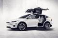 Tesla model X - příď