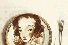 V jídle maluji portréty i lištičky, dělat obrazy jde z čehokoliv a čímkoliv, říká Léna Brauner