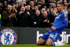 Ruben Loftus Cheek z Chelsea slaví gól v FA Cupu