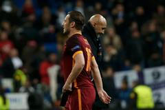 Youtube: Totti, standing ovation