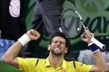 Novak Djokovič slaví titul v katarském Dauhá