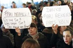 Ženy se útokům v Německu ubránit nemohly, rada starostky je nesmysl, tvrdí expert na sebeobranu