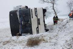 Nehoda autobusu na Náchodsku