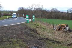 Zatáčka Pšov I/27 - vrak u zatáčky