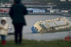 Nákladní loď Modern Express