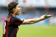 Riccardo Montolivo v dresu AC Milán
