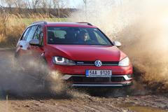 VW Golf Alltrack titul