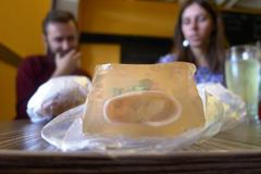 Chcípni do rána na chlupatý zuby, hlásí nadšenci do nádražek. Prý v nich jde někdy i o život