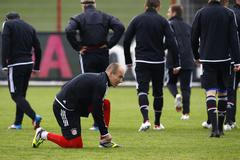 Serdar Tasci na prvním tréninku v Bayernu Mnichov